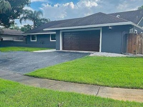 1630 NW 118th Avenue, Pembroke Pines, FL 33026