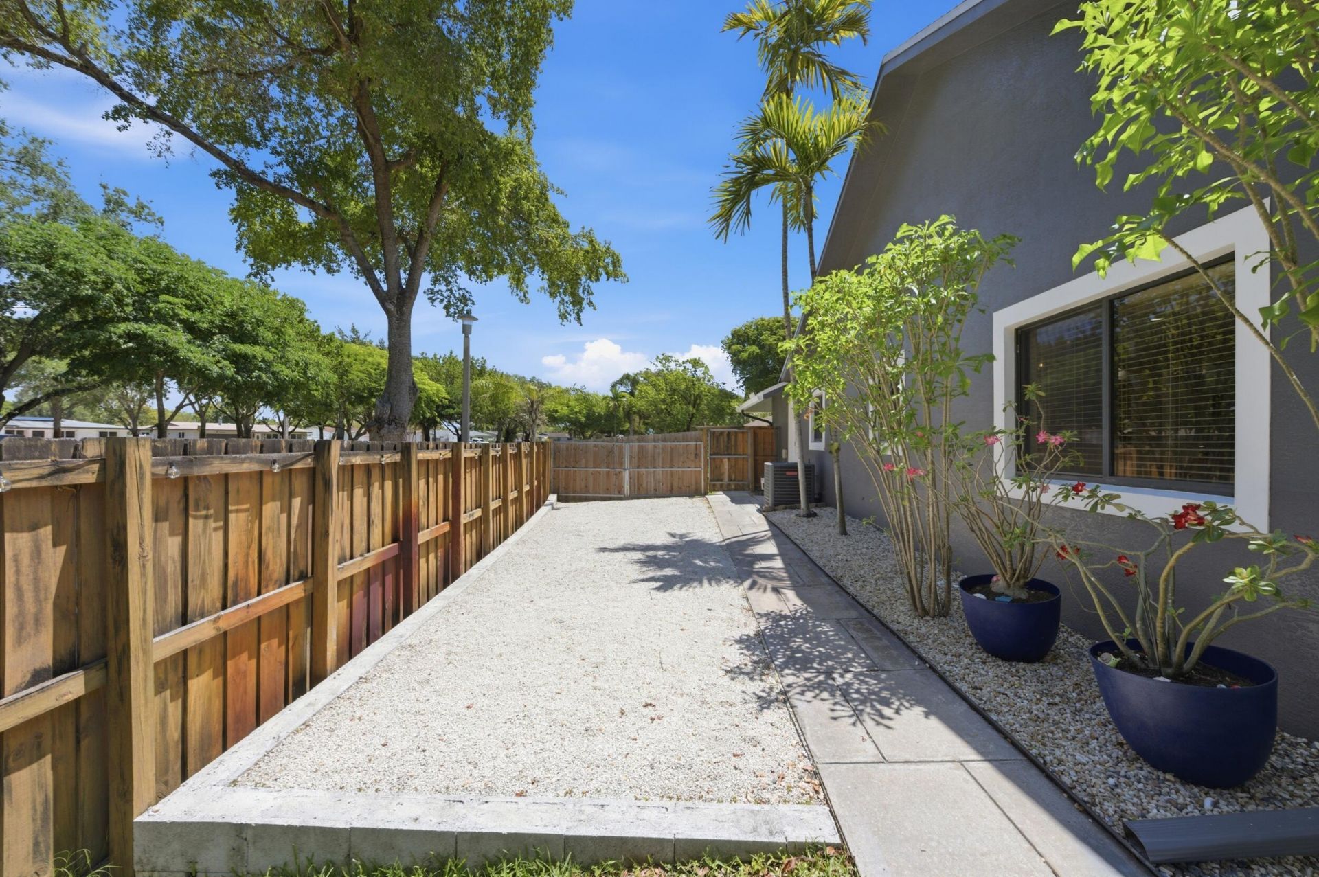 1630 NW 118th Avenue, Pembroke Pines, FL 33026 Photo