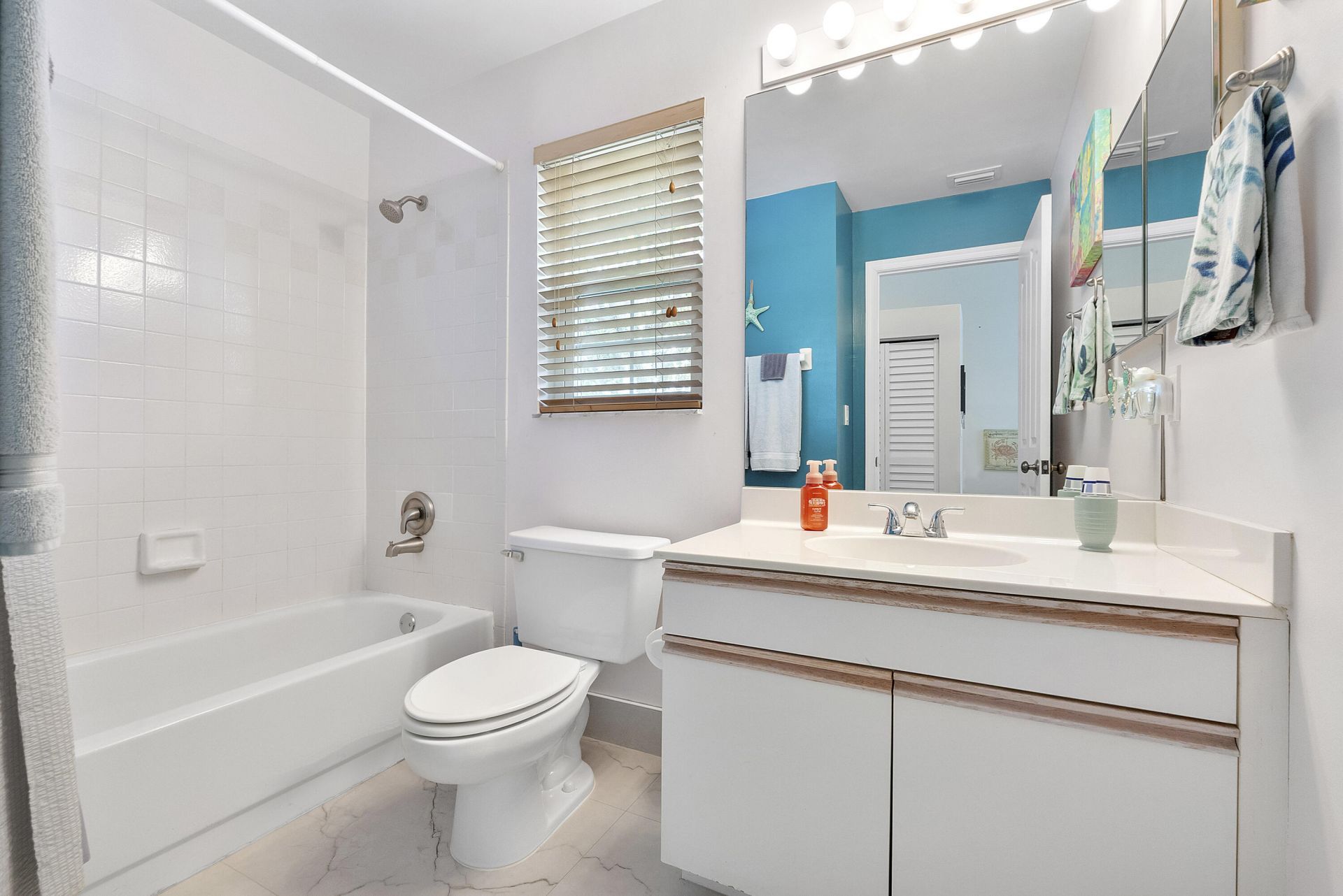 1950 NE 7th St, Unit 105, Deerfield Beach, FL 33441 Photo