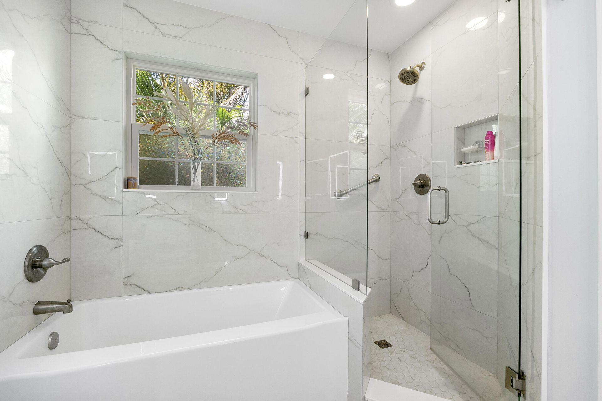 1950 NE 7th St, Unit 105, Deerfield Beach, FL 33441 Photo