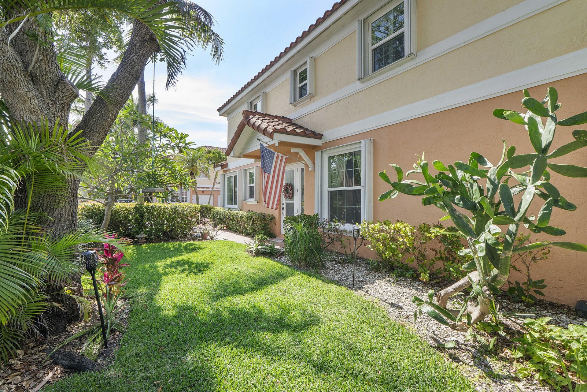 1950 NE 7th St, Unit 105, Deerfield Beach, FL 33441 Photo