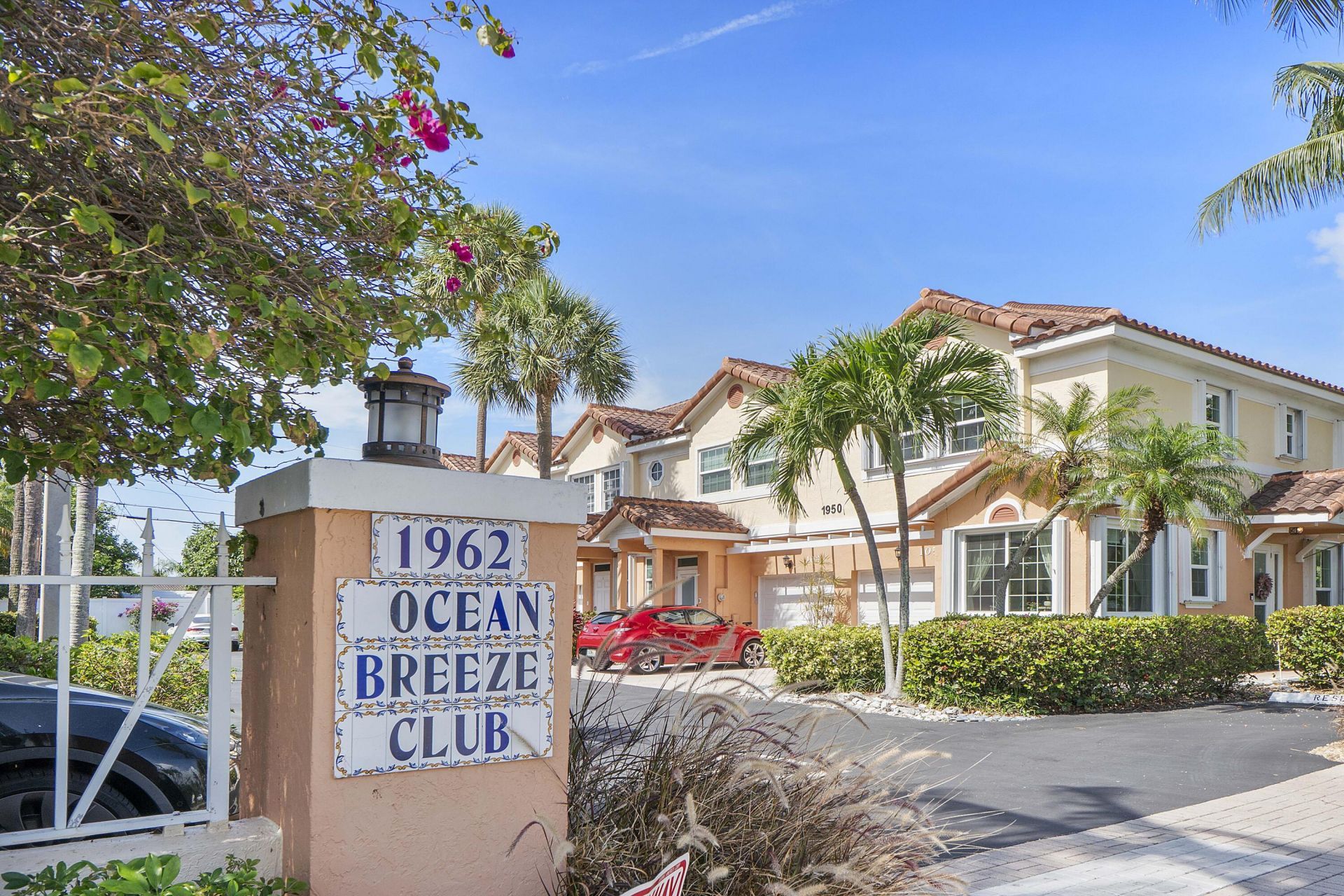 1950 NE 7th St, Unit 105, Deerfield Beach, FL 33441 Photo