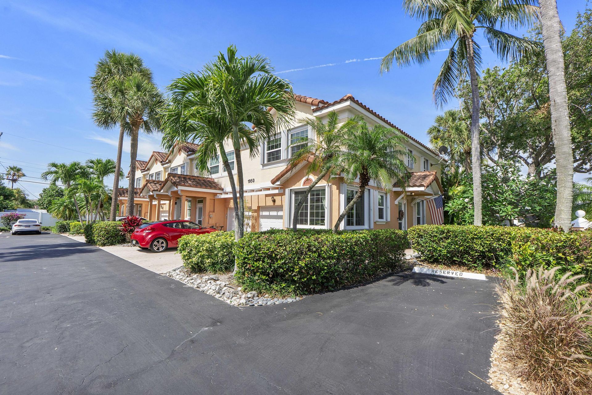 1950 NE 7th St, Unit 105, Deerfield Beach, FL 33441 Photo