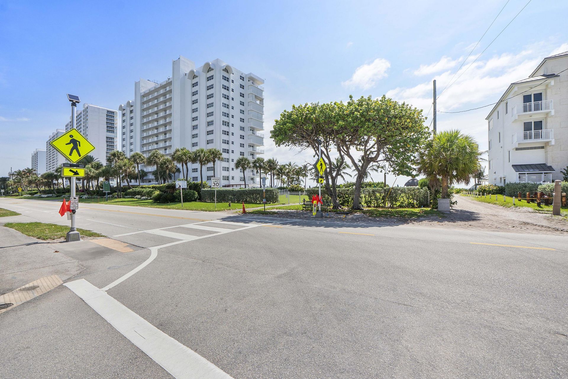 1950 NE 7th St, Unit 105, Deerfield Beach, FL 33441 Photo