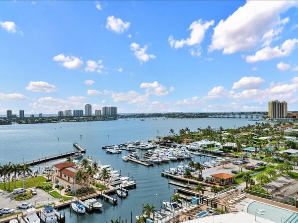 220 Lake Shore Drive, Unit 1207, Lake Park, FL 33403