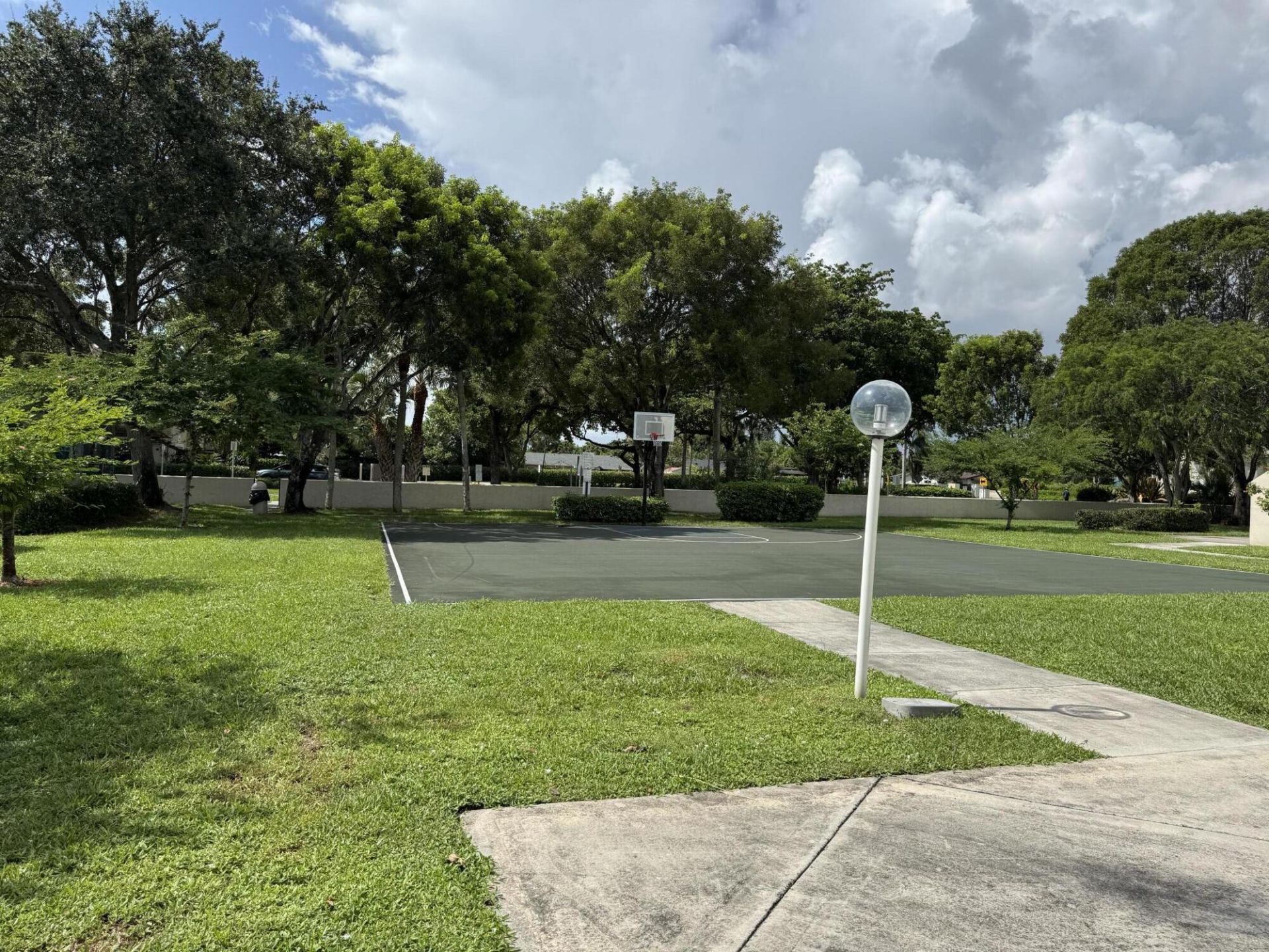 505 Gardens Drive, Unit 204, Pompano Beach, FL 33069 Photo