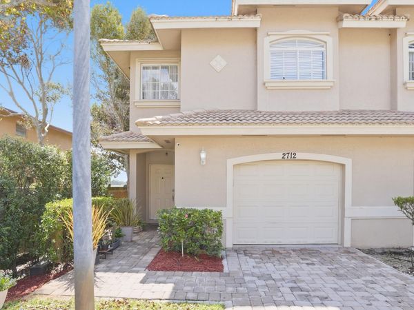 2712 NW 80th Avenue, Sunrise, FL 33322