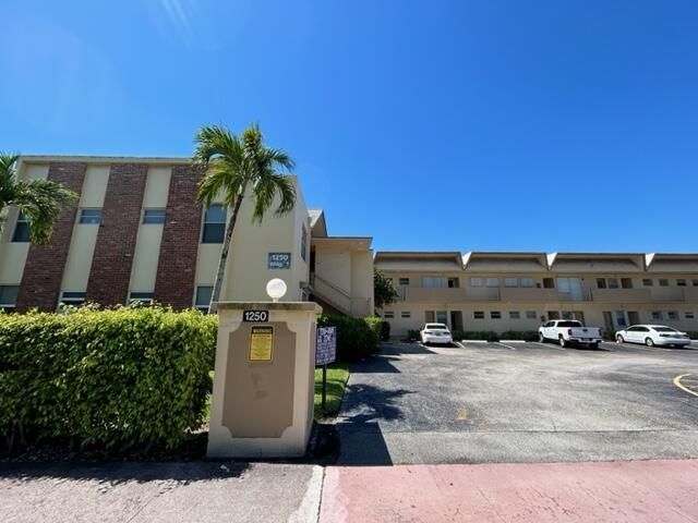 1250 Atlantic Shores Boulevard, Unit 105, Hallandale Beach, FL 33009 Photo