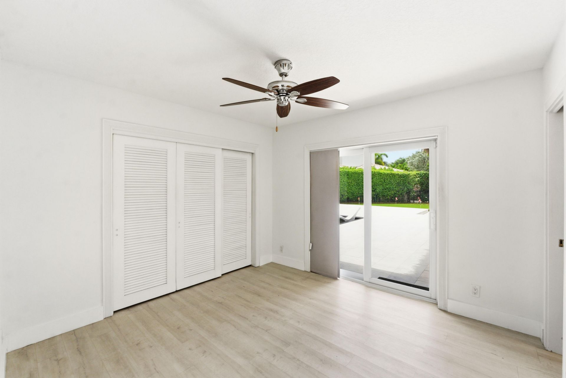 5900 Bayview Drive, Fort Lauderdale, FL 33308 Photo