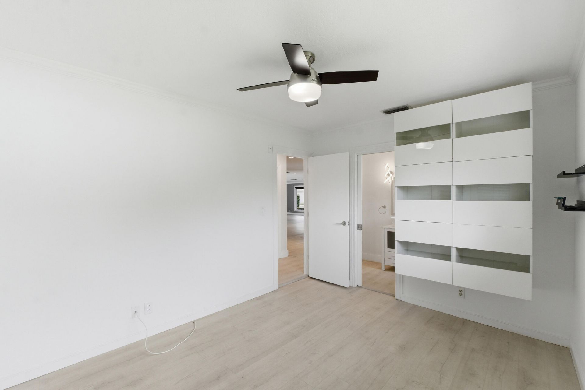 5900 Bayview Drive, Fort Lauderdale, FL 33308 Photo