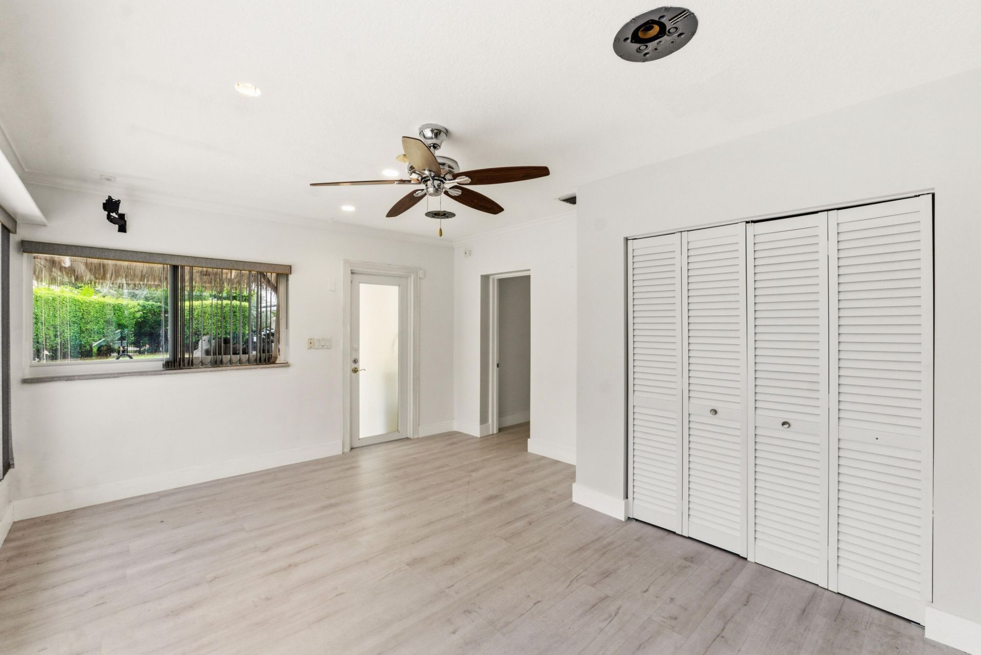 5900 Bayview Drive, Fort Lauderdale, FL 33308 Photo