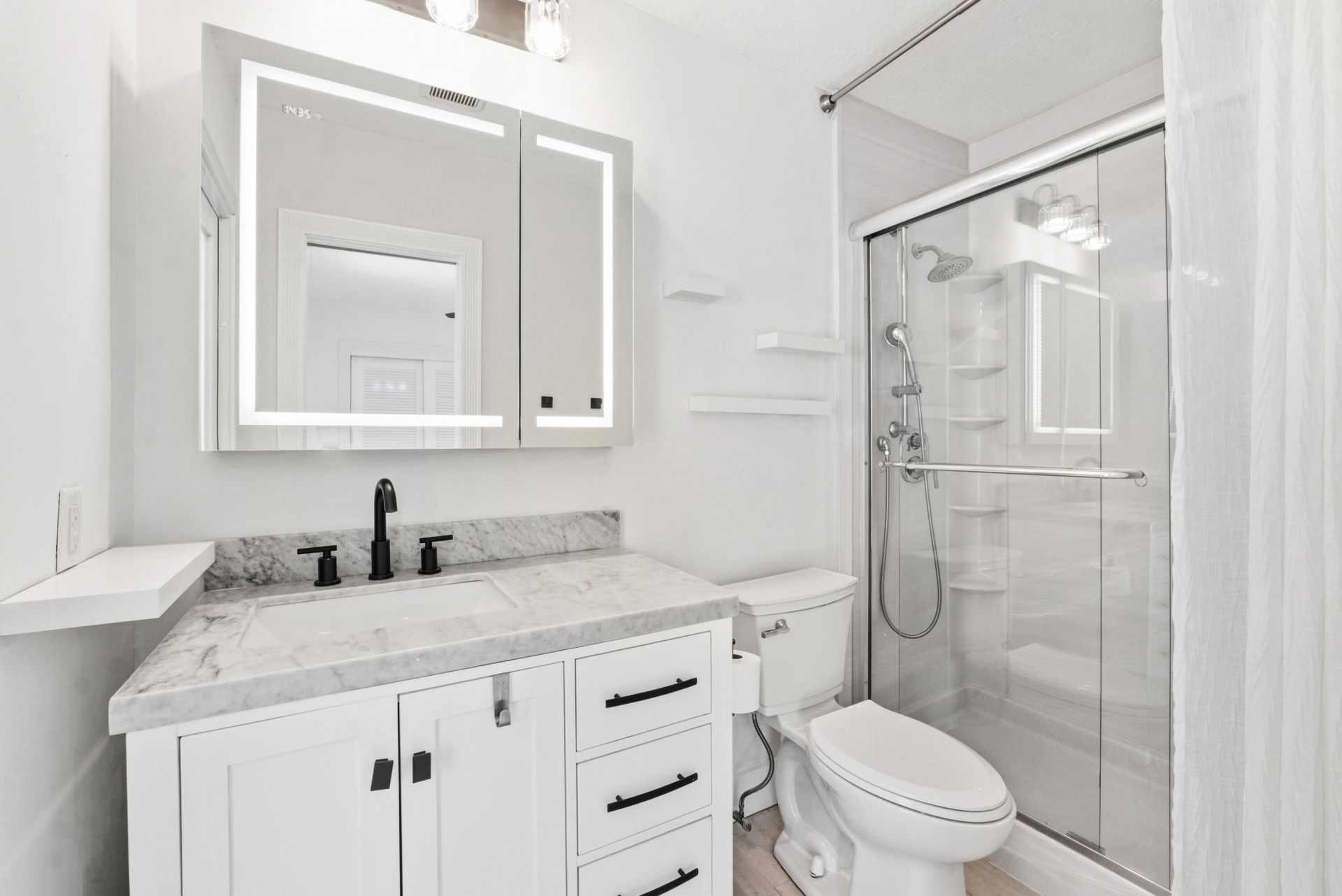 5900 Bayview Drive, Fort Lauderdale, FL 33308 Photo