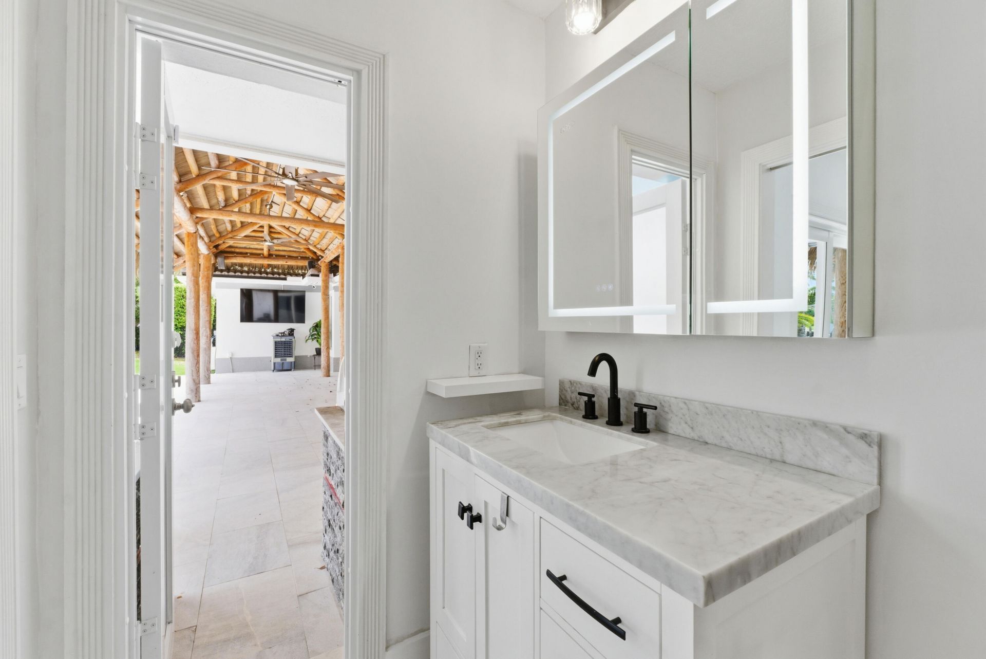 5900 Bayview Drive, Fort Lauderdale, FL 33308 Photo