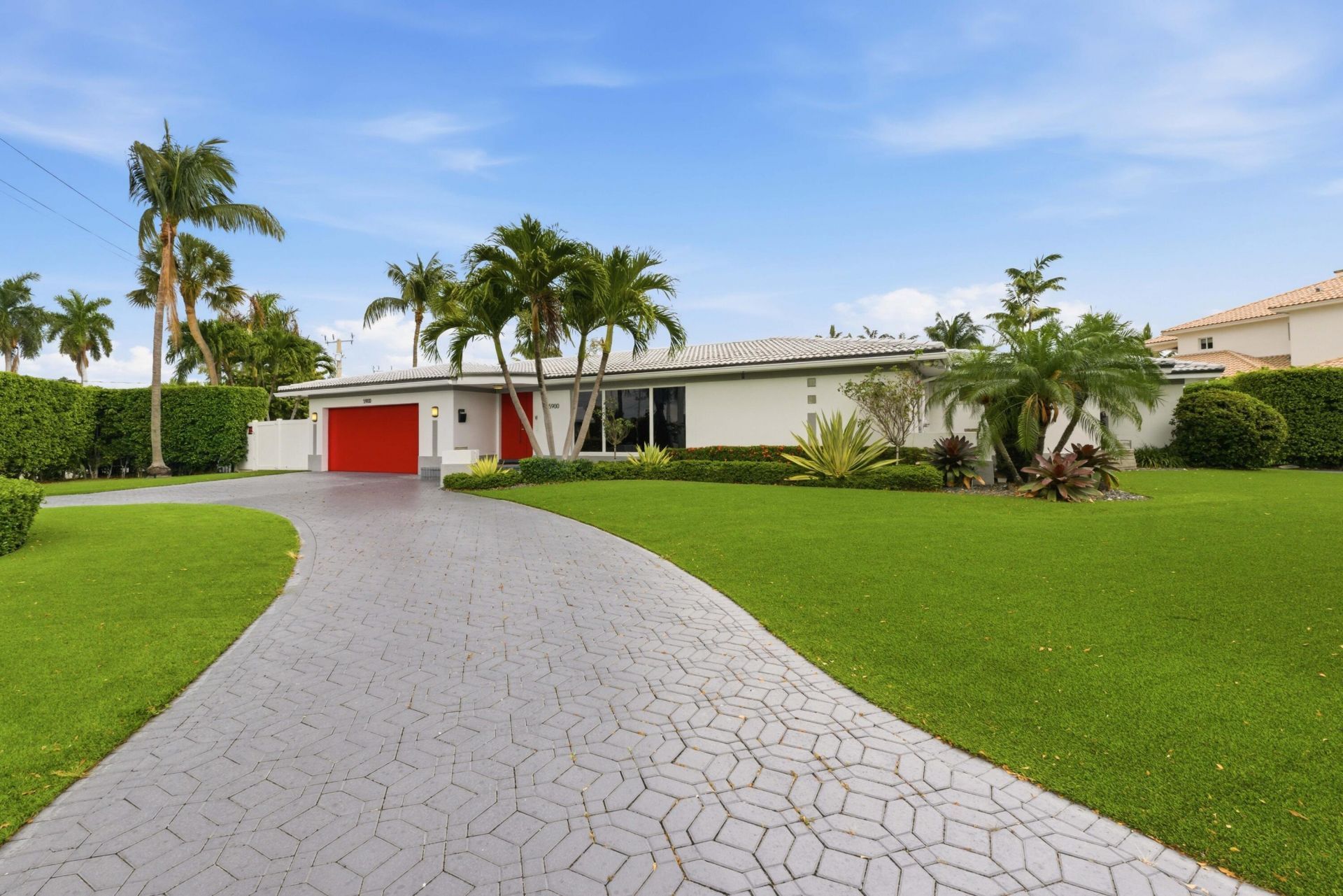 5900 Bayview Drive, Fort Lauderdale, FL 33308 Photo