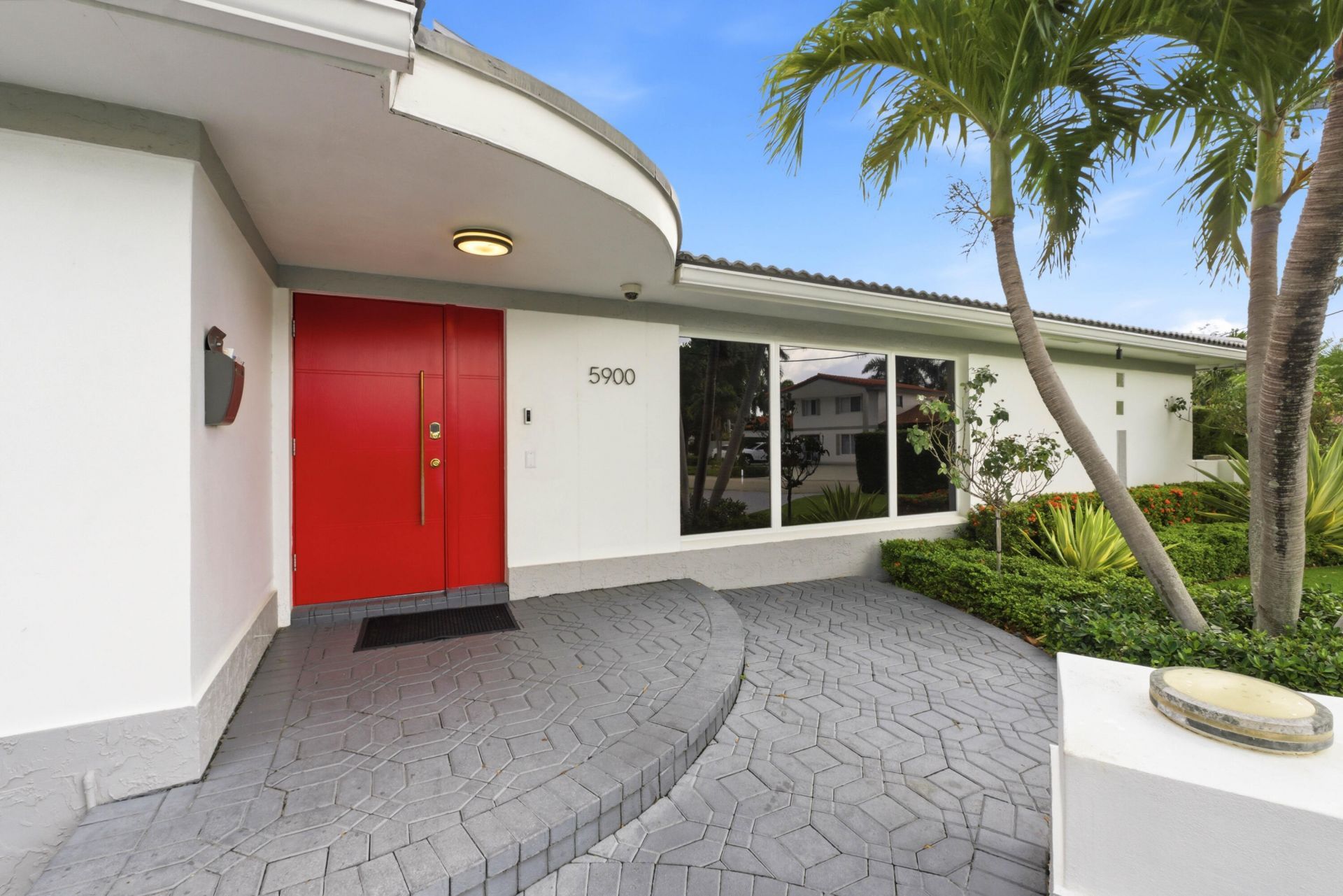 5900 Bayview Drive, Fort Lauderdale, FL 33308 Photo