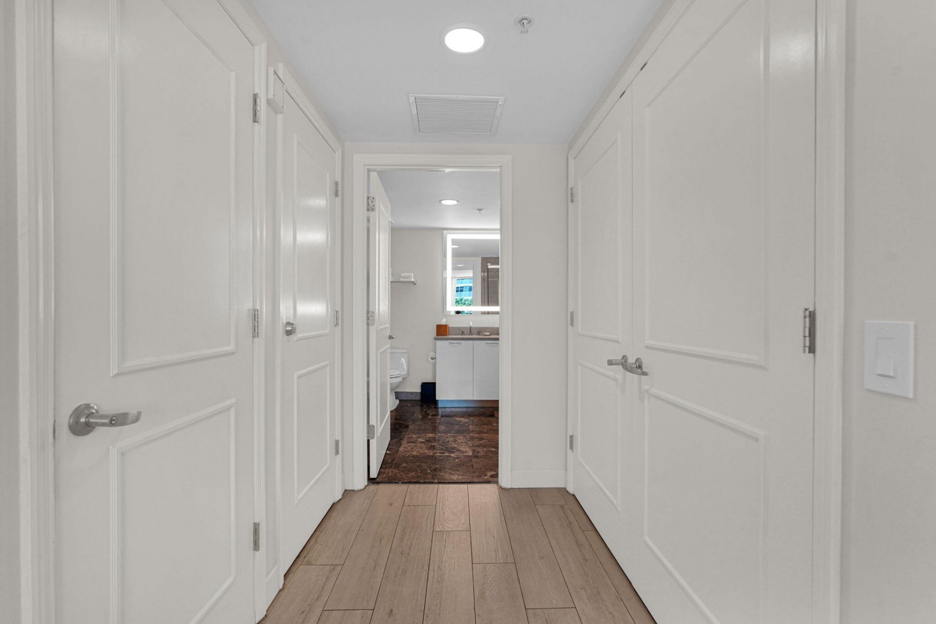 505 N Fort Lauderdale Beach Boulevard, Unit 713, Fort Lauderdale, FL 33304 Photo