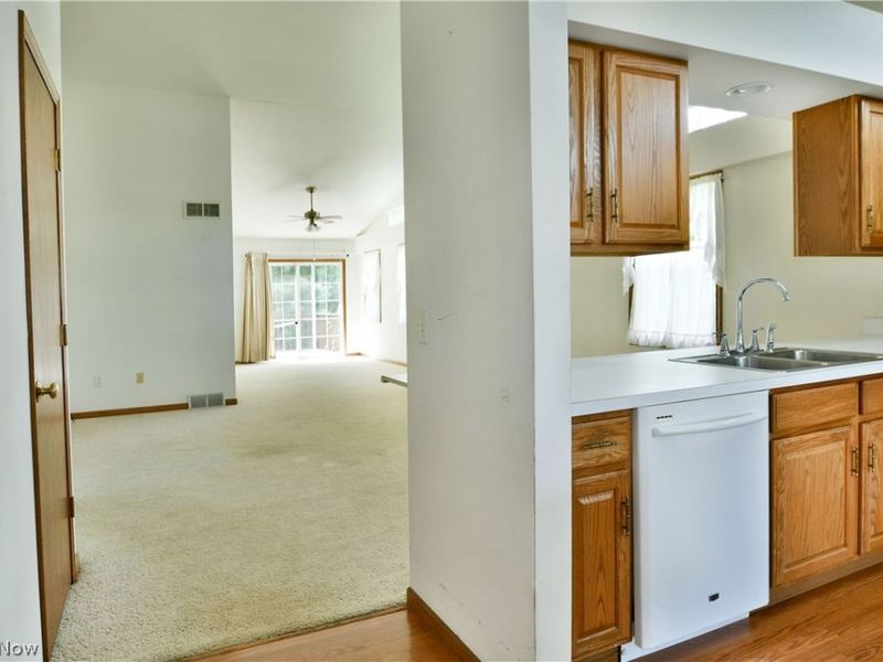 23 Eagle Pointe, Cortland, OH 44410 Photo 9