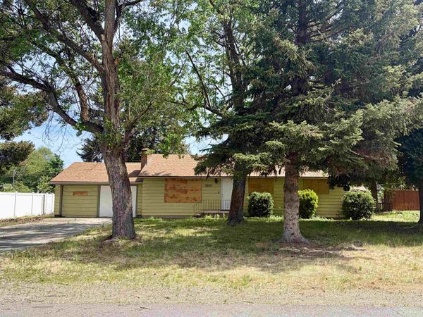 1010 N Fox Rd, Spokane, WA 99206