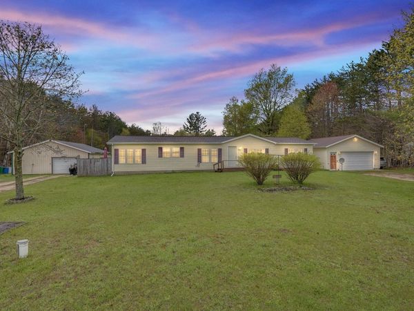 4100 23 Road S, Boon, MI 49618
