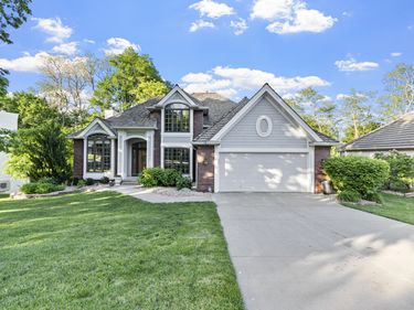 346 GOLDEN OAKS Drive, COUNCIL BLUFFS, IA 51503