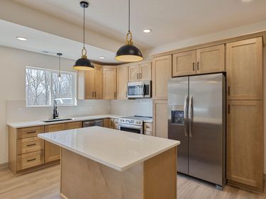712 LINDBERG Drive, COUNCIL BLUFFS, IA 51503
