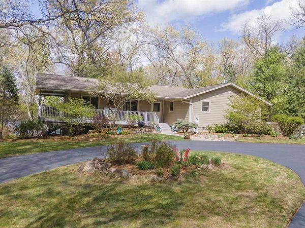 W9888 BUTTERCUP COURT, Wautoma, WI 54981