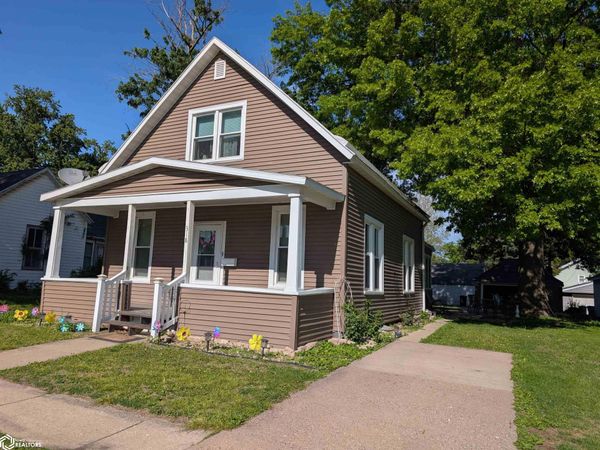 318 Swan Street, West Burlington, IA 52655