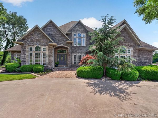 412 W Sunset Court, Catoosa, OK 74015