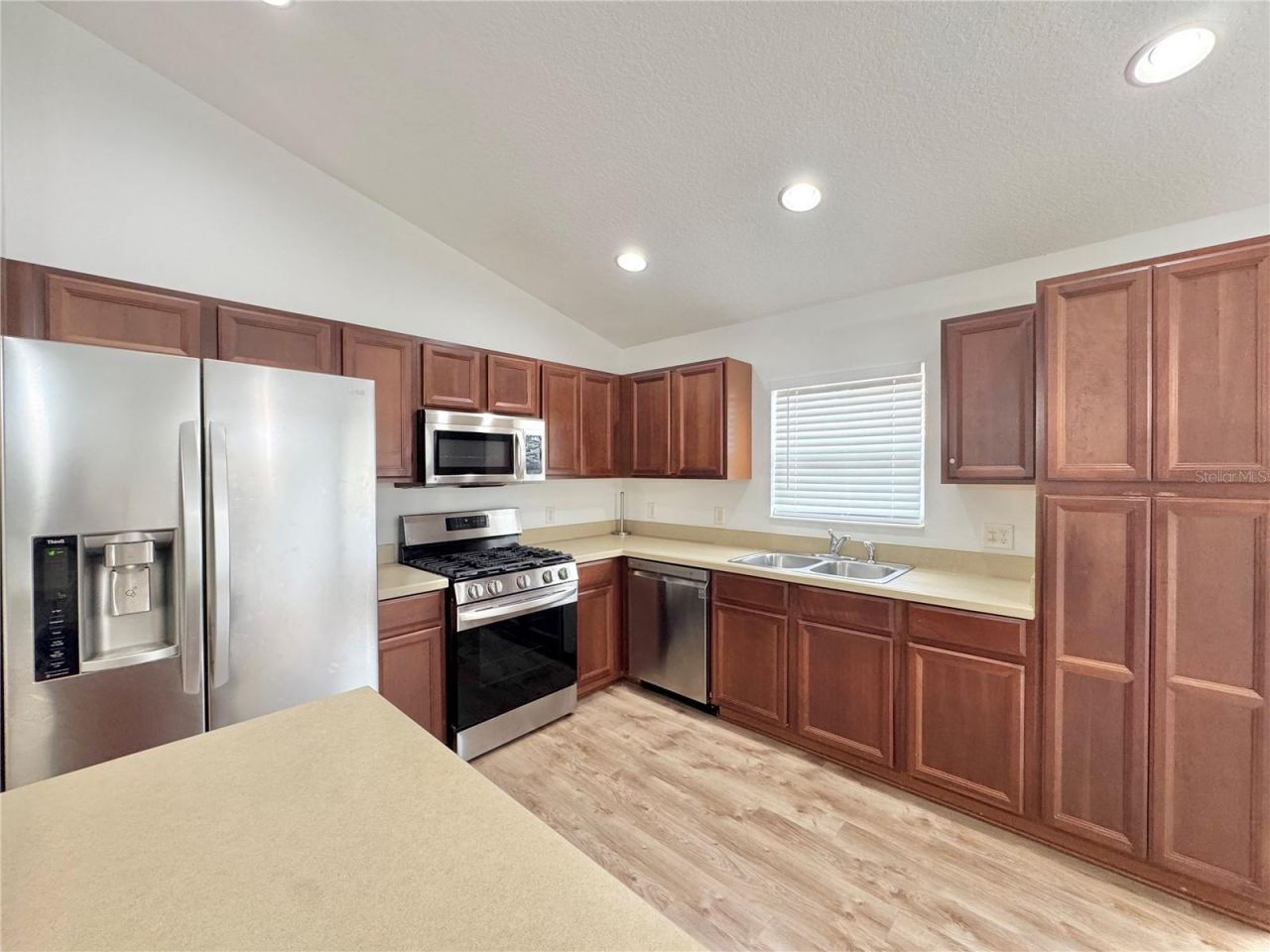 502 Viola Drive, Davenport, FL 33837 Photo