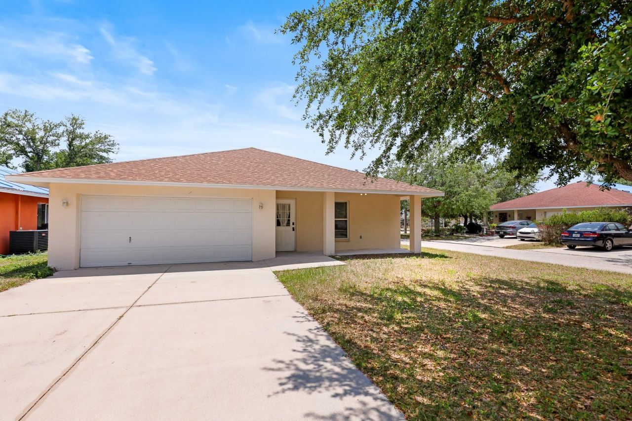 2106 Pleasant View Avenue, Ruskin, FL 33570 Photo