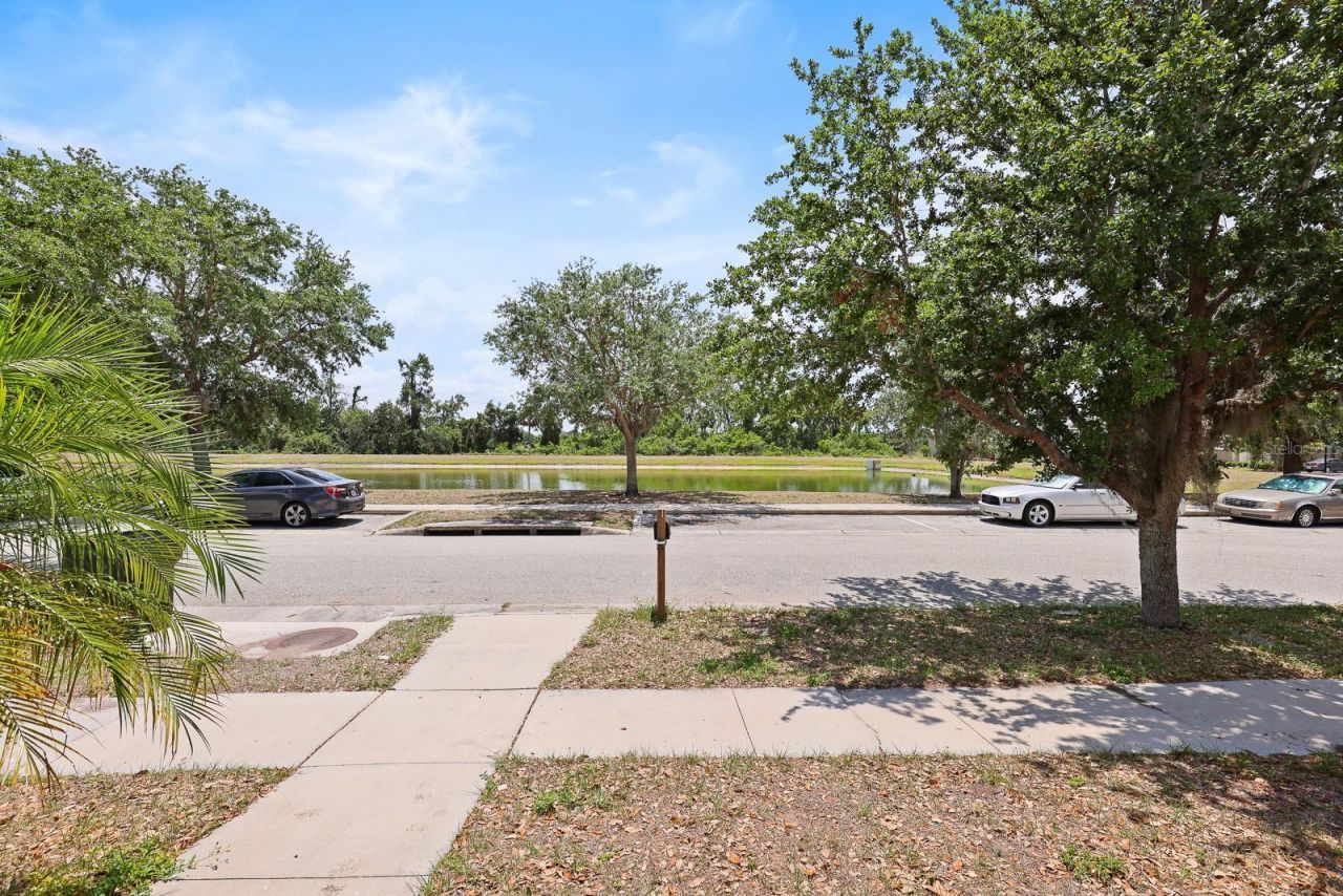 2106 Pleasant View Avenue, Ruskin, FL 33570 Photo