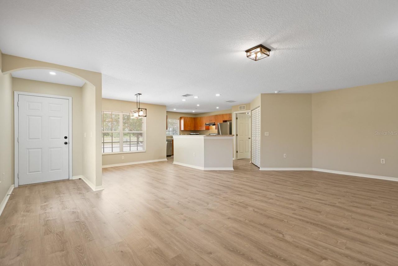 2106 Pleasant View Avenue, Ruskin, FL 33570 Photo