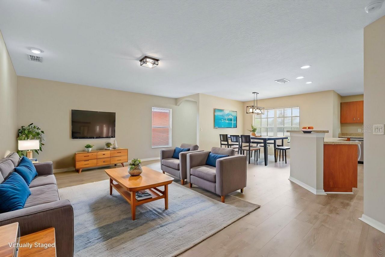 2106 Pleasant View Avenue, Ruskin, FL 33570 Photo