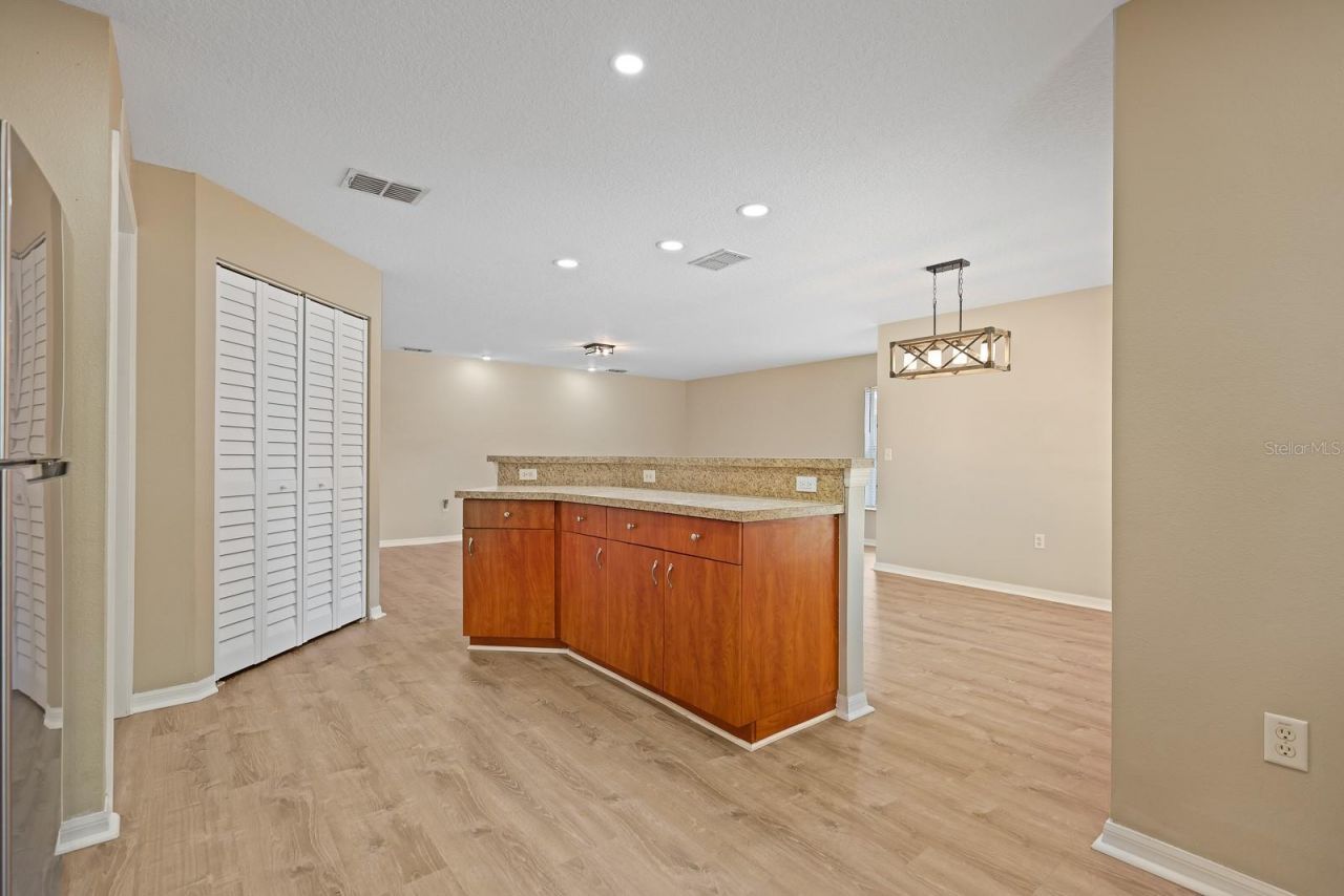 2106 Pleasant View Avenue, Ruskin, FL 33570 Photo