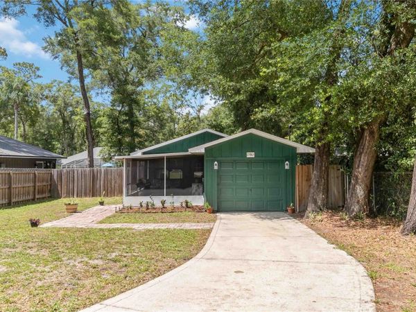 25805 VERO STREET , SORRENTO, FL 32776