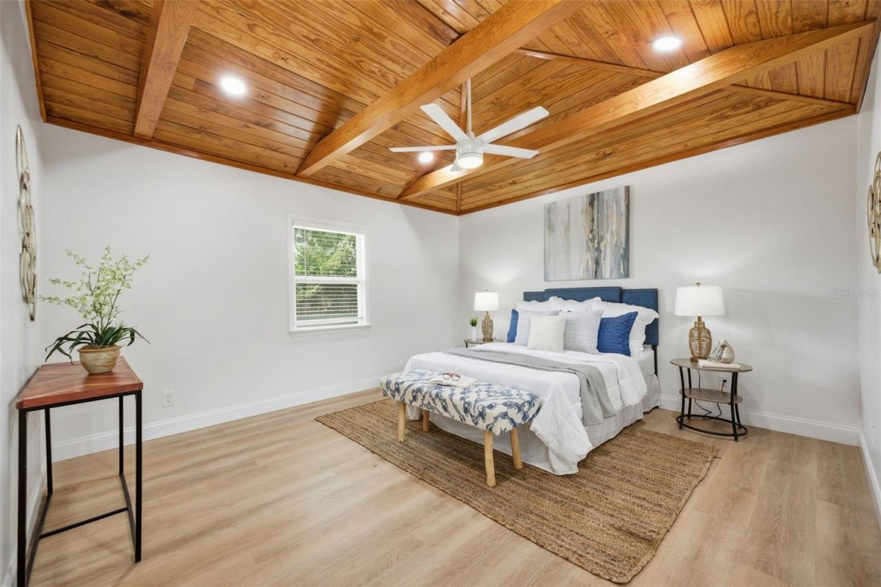 1337 34th Avenue N, Saint Petersburg, FL 33704 Photo