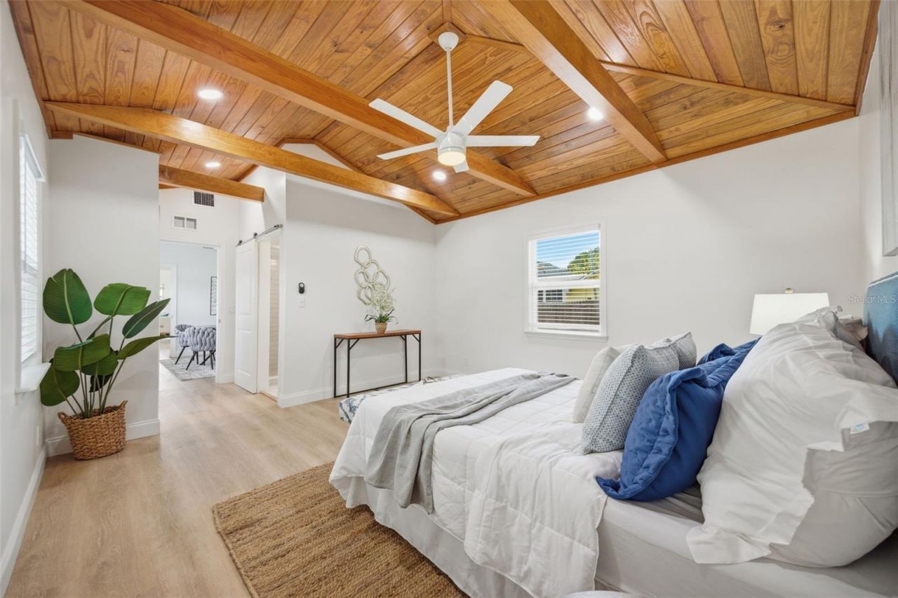 1337 34th Avenue N, Saint Petersburg, FL 33704 Photo
