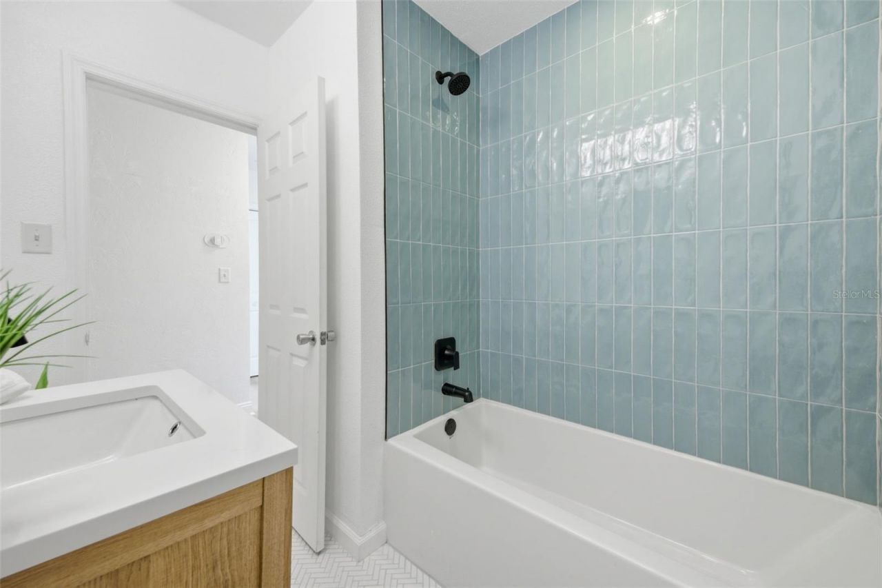 1337 34th Avenue N, Saint Petersburg, FL 33704 Photo