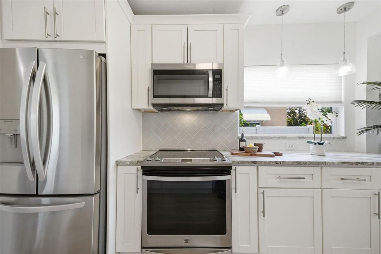 1337 34th Avenue N, Saint Petersburg, FL 33704 Photo