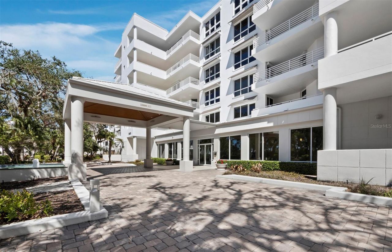 2410 Harbourside Drive, Unit 131, Longboat Key, FL 34228 Photo