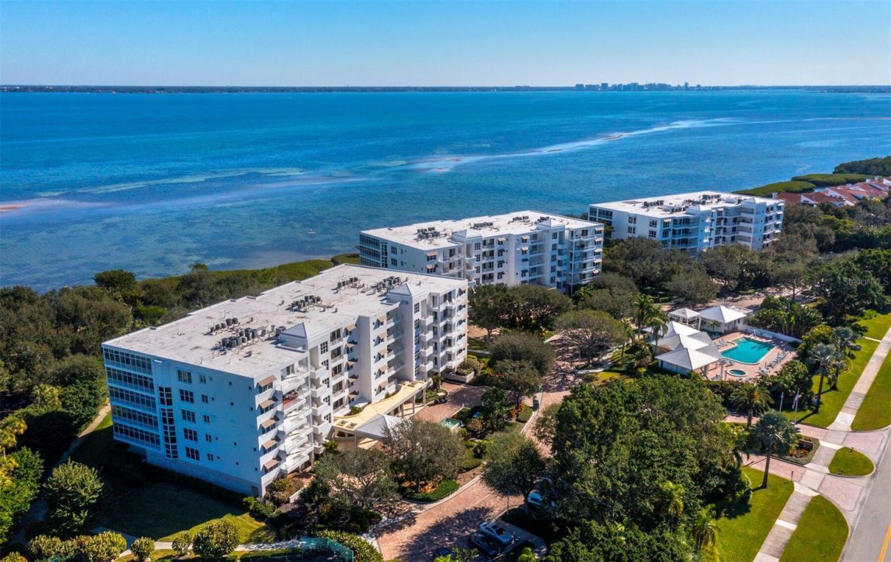 2410 Harbourside Drive, Unit 131, Longboat Key, FL 34228 Photo