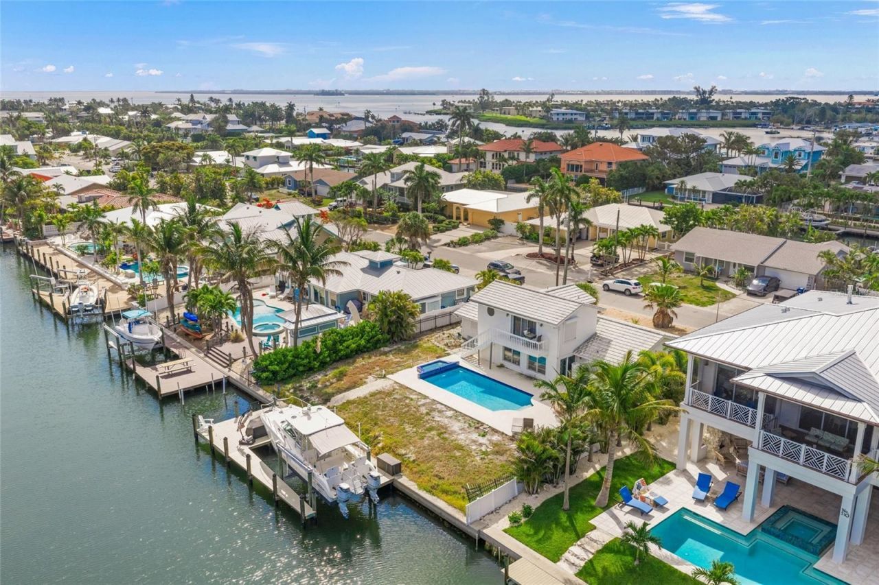 512 67th Street, Holmes Beach, FL 34217 Photo
