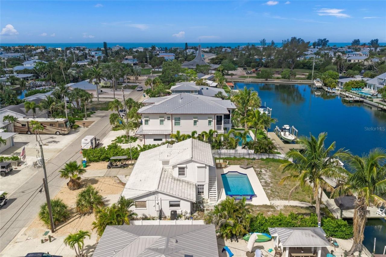 512 67th Street, Holmes Beach, FL 34217 Photo