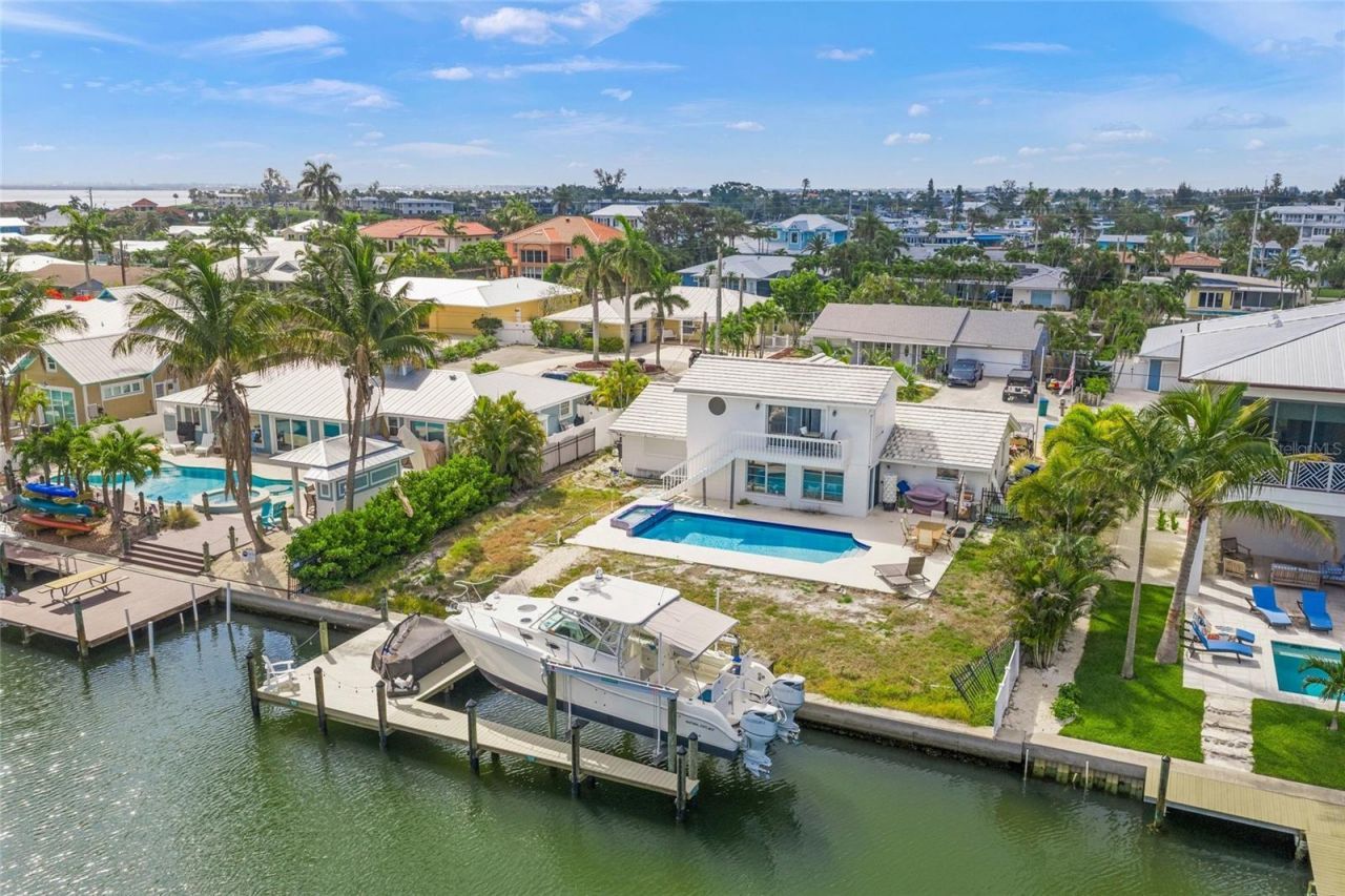 512 67th Street, Holmes Beach, FL 34217 Photo