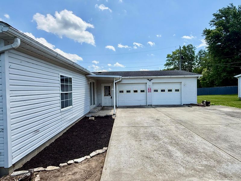17 Stevy Lane, Frazeysburg, OH 43822 Photo 3