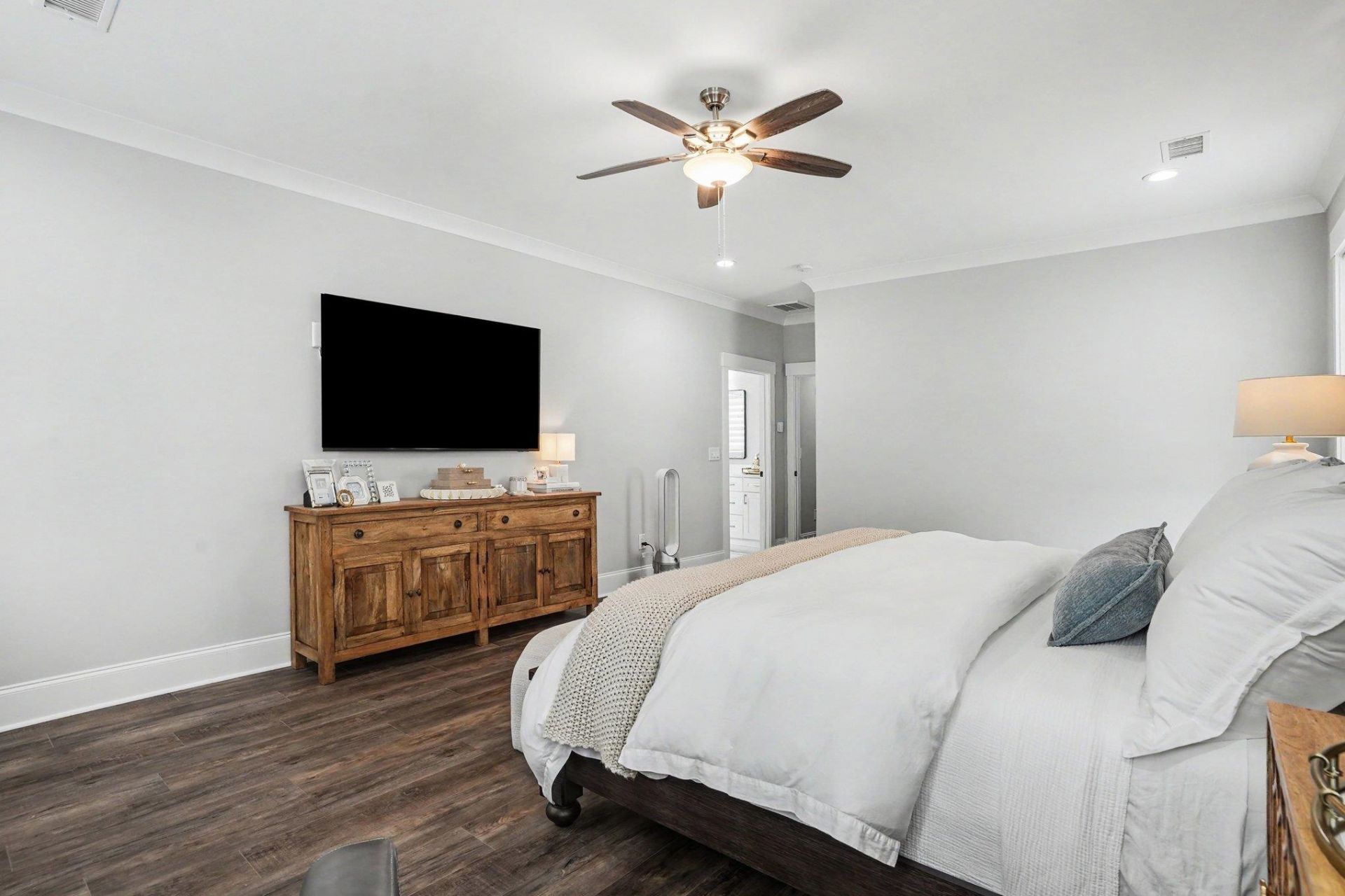 740 Crystal Water Way  Photo 18