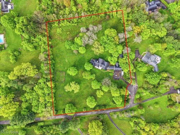 7151 Cabot Lane , Chagrin Falls, OH 44022