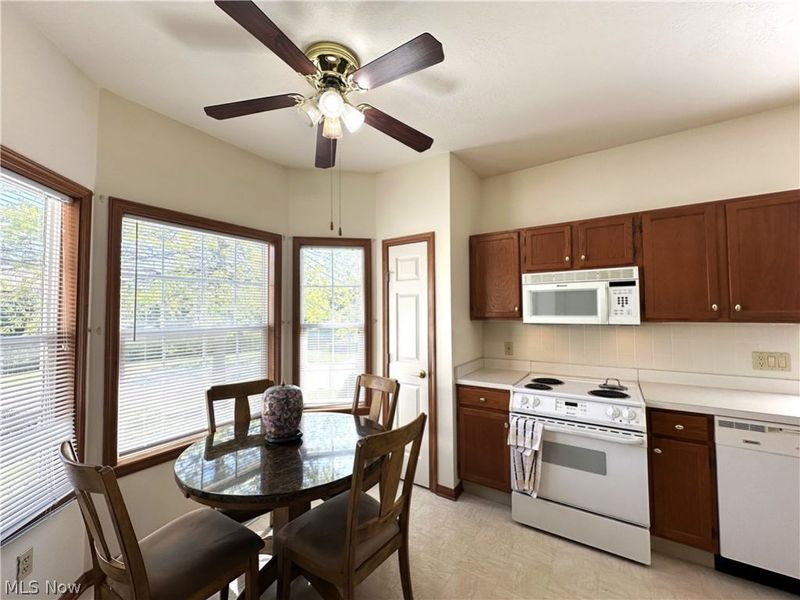 135 Village Drive, Seven Hills, OH 44131 Photo 11