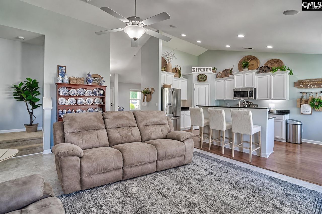 132 Castlefield Drive Photo 17