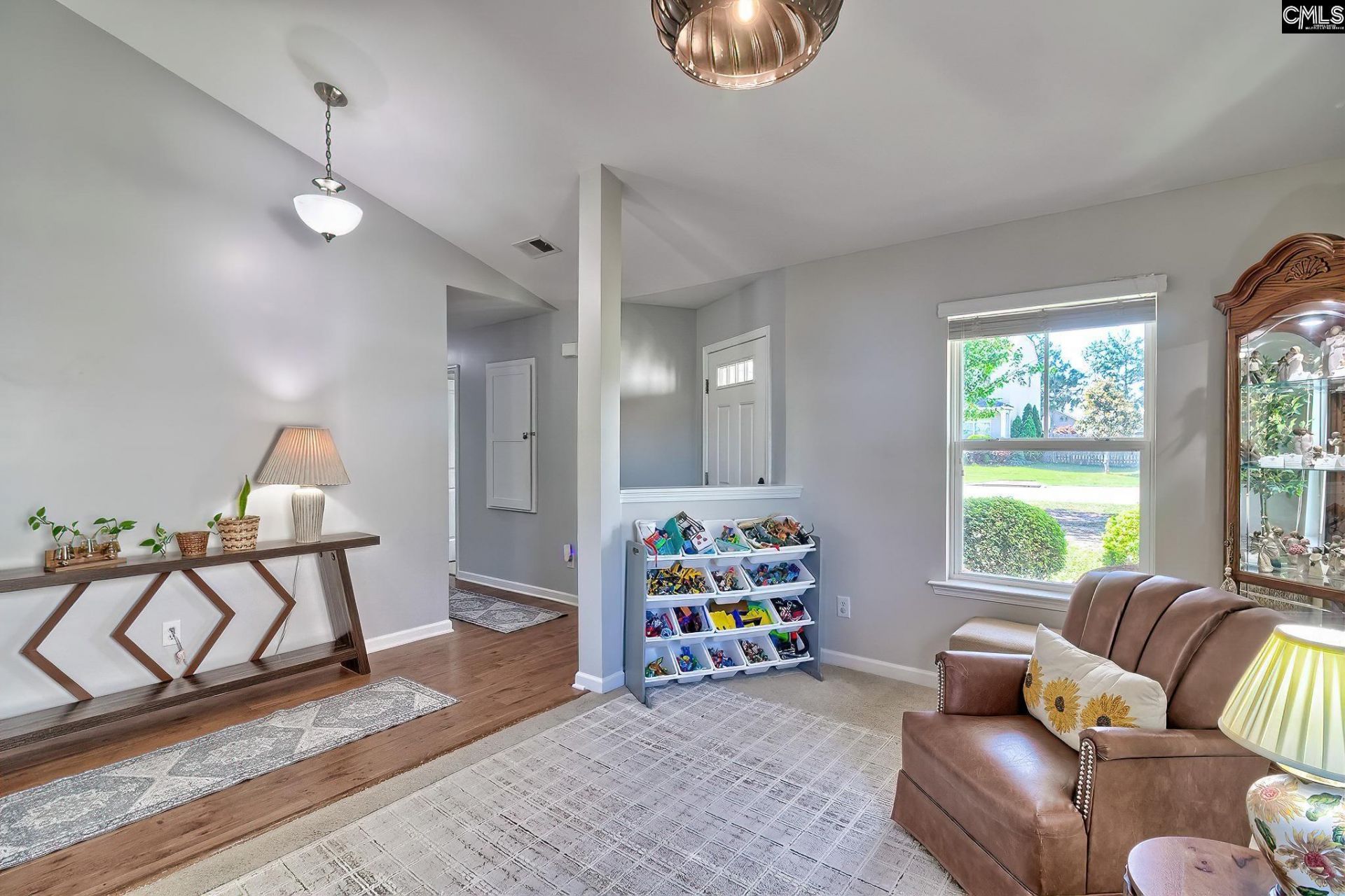 132 Castlefield Drive Photo 7